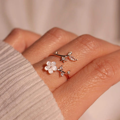 Lily Love Ring